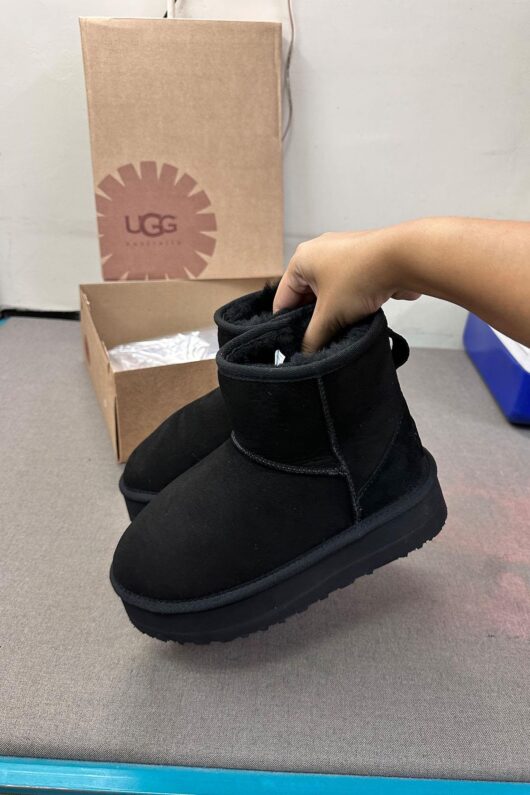 Siyah Mini Ugg